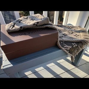 Louis Vuitton scarf